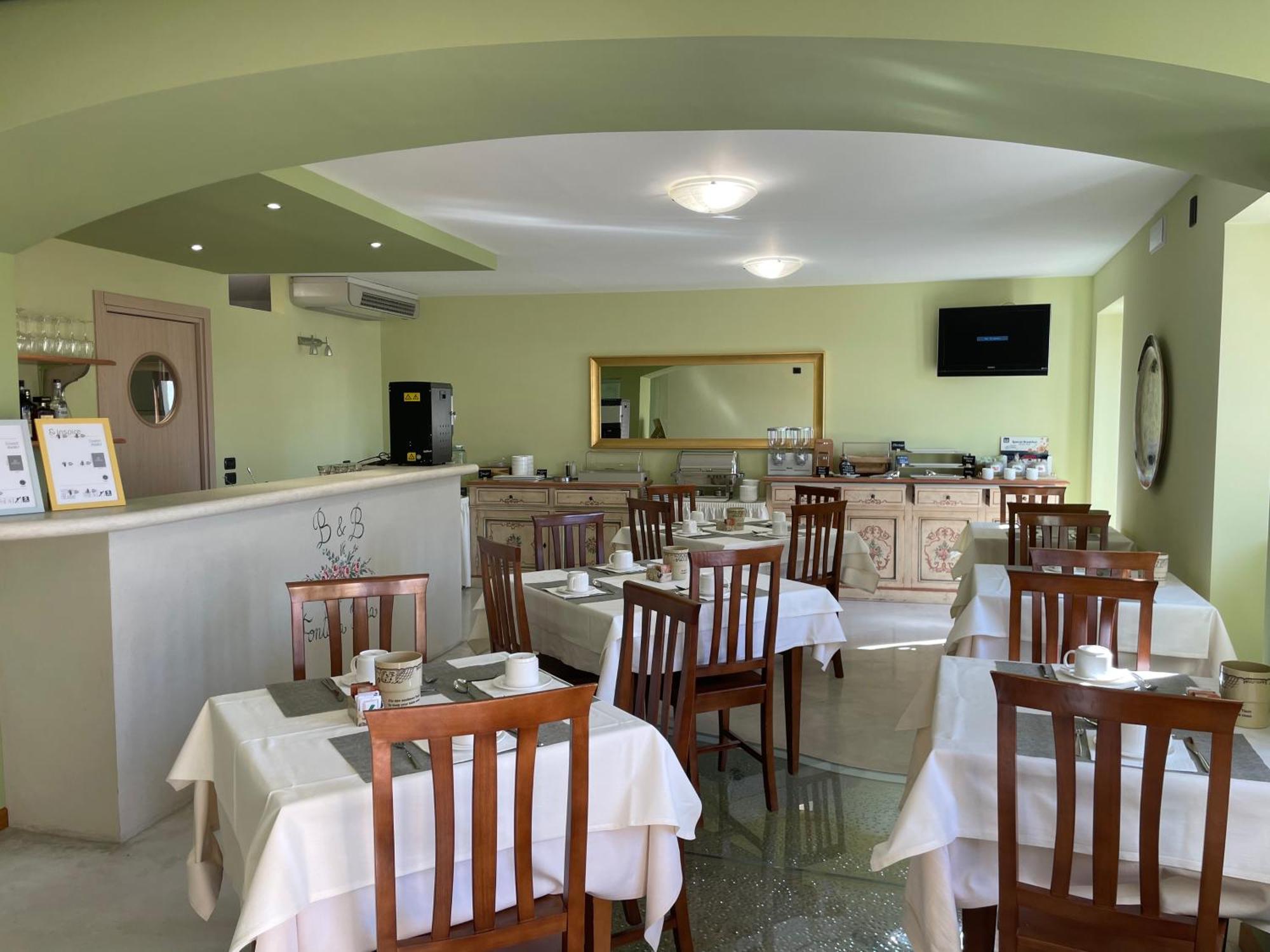 Relais Fontana Rosa B&B Wellness Капріно-Веронезе Екстер'єр фото