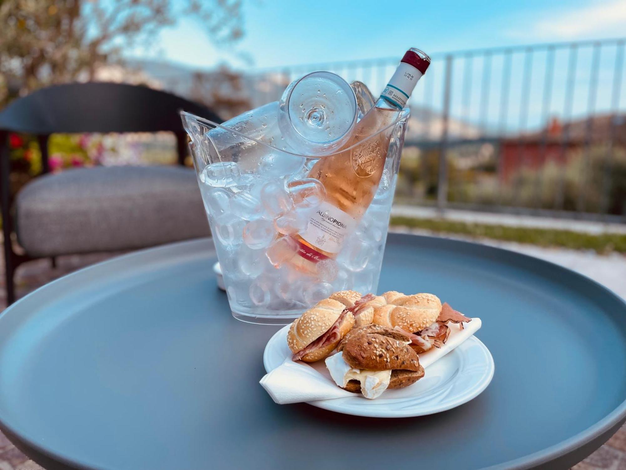 Relais Fontana Rosa B&B Wellness Капріно-Веронезе Екстер'єр фото